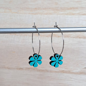 Daisy flower hoop earrings - turquoise